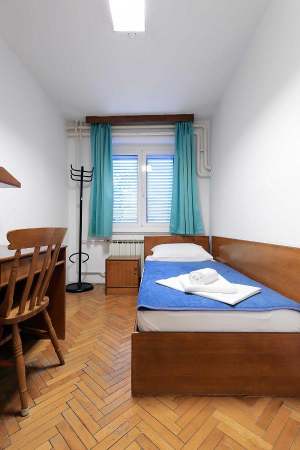 Rooms Studentsko Naselje Ivan Goran Kovacic Rijeka Pokoj fotografie