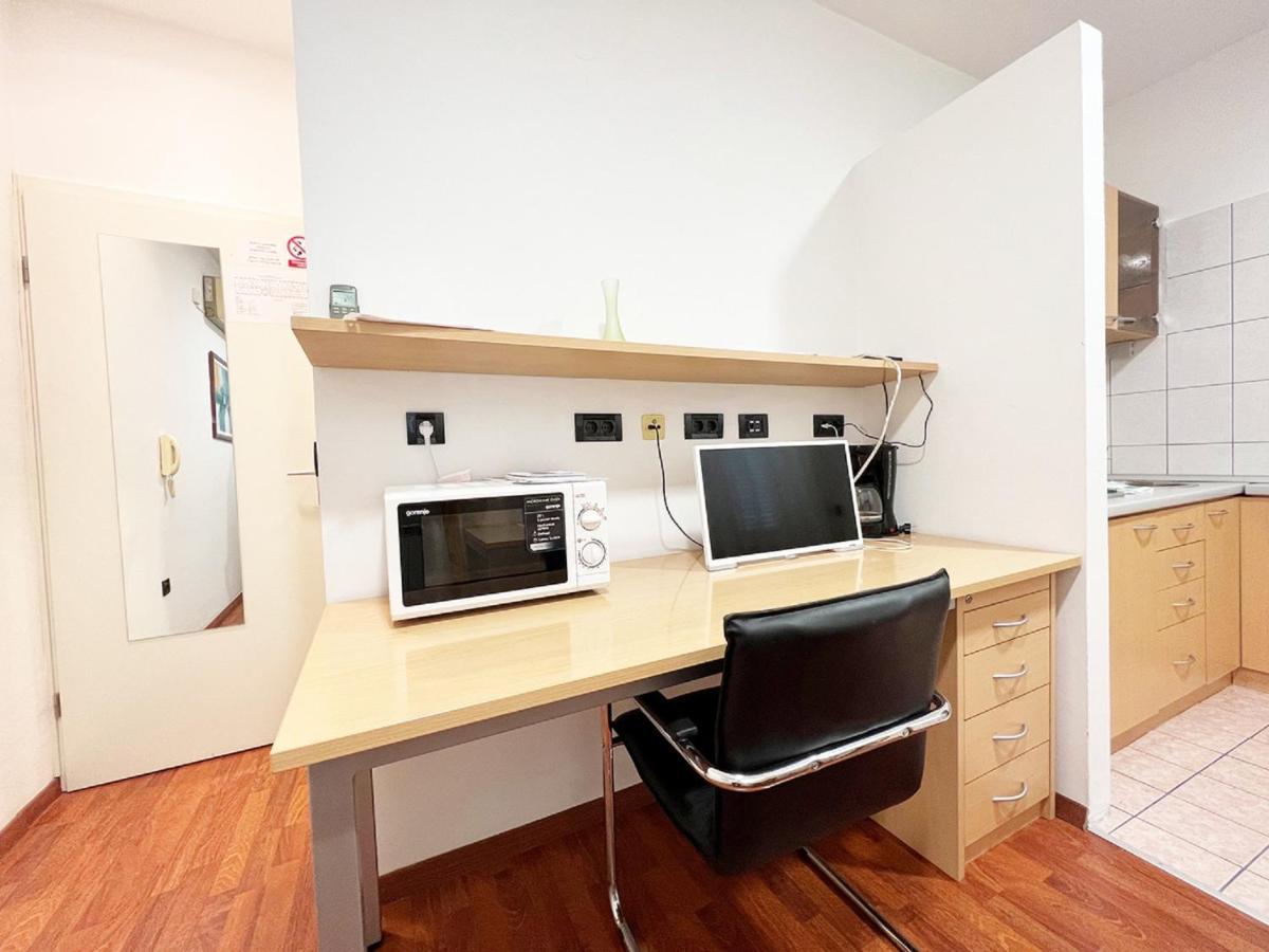 Rooms Studentsko Naselje Ivan Goran Kovacic Rijeka Pokoj fotografie
